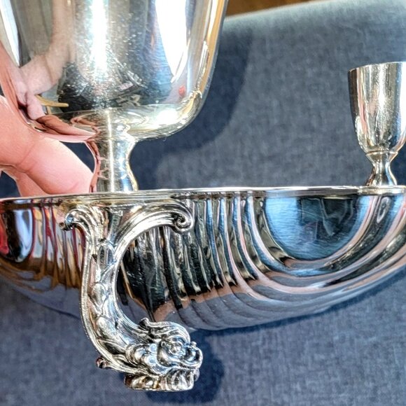 F. B. Rogers Silver Plated Shell Shaped Footed Bowl Shrimp Appetizer Server Vtg - Picture 2 of 6